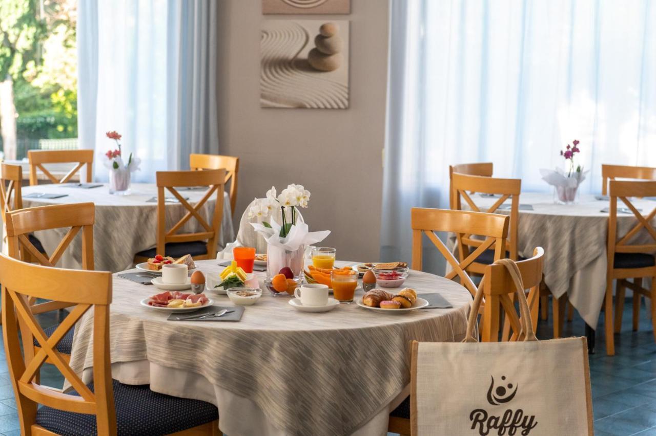 Hotel Raffy Family & Bike Diano Marina