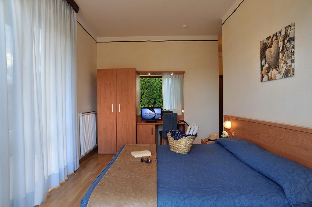 Hotel Raffy Family & Bike Diano Marina